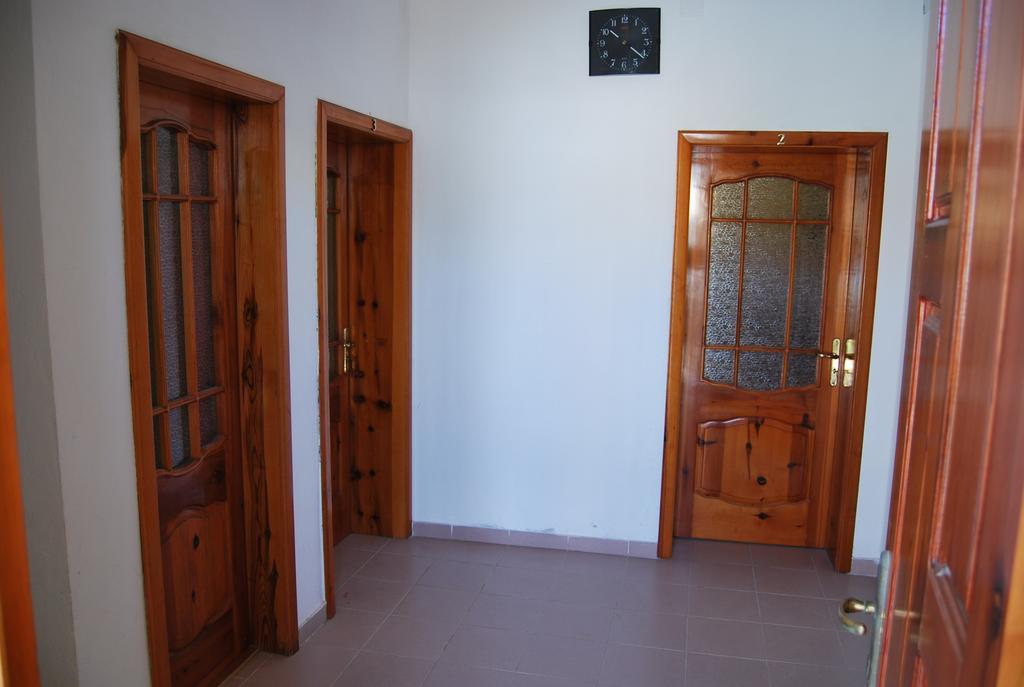 Velipojë H And H Guesthouse מראה חיצוני תמונה