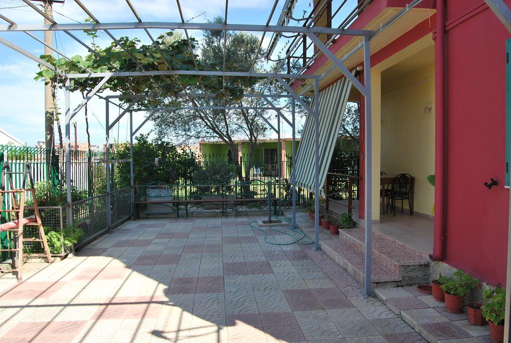 Velipojë H And H Guesthouse מראה חיצוני תמונה