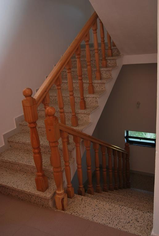 Velipojë H And H Guesthouse מראה חיצוני תמונה